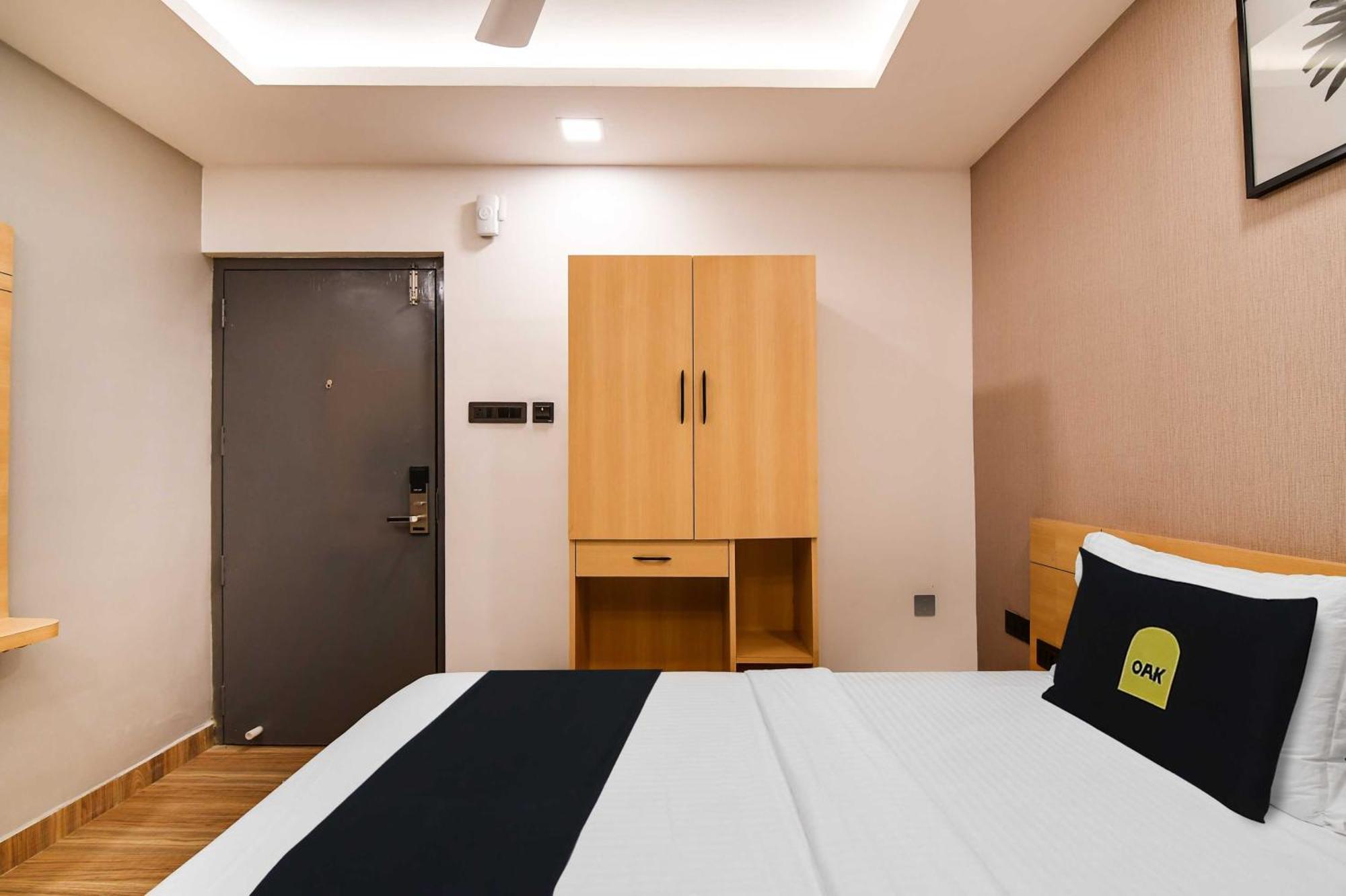 Super Townhouse Oak Sayhallo Ecstasy Bhubaneswar Ngoại thất bức ảnh
