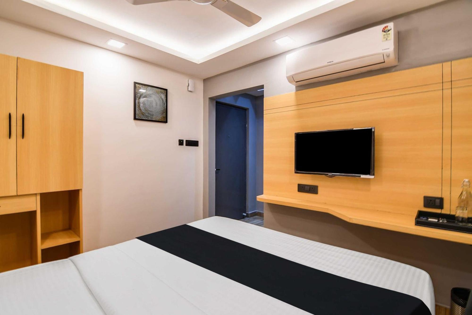 Super Townhouse Oak Sayhallo Ecstasy Bhubaneswar Ngoại thất bức ảnh