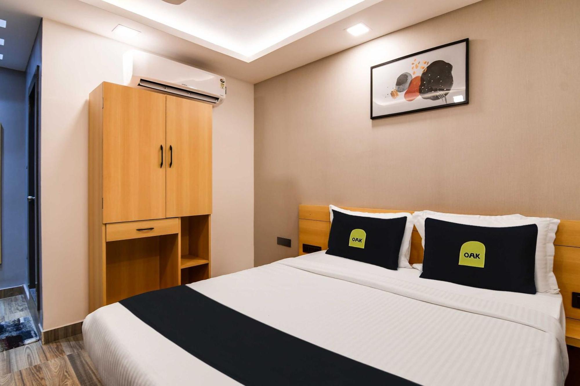 Super Townhouse Oak Sayhallo Ecstasy Bhubaneswar Ngoại thất bức ảnh