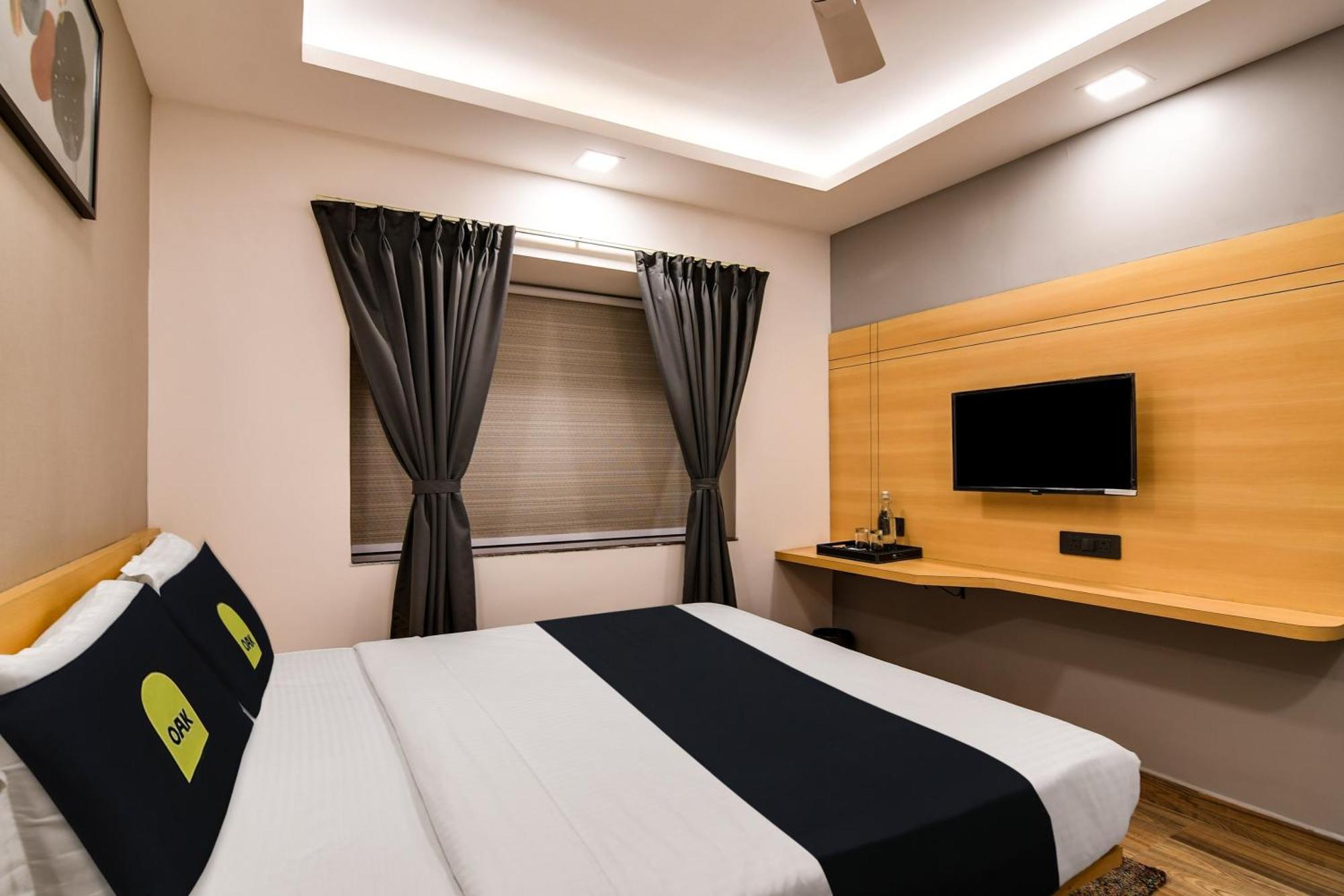 Super Townhouse Oak Sayhallo Ecstasy Bhubaneswar Ngoại thất bức ảnh