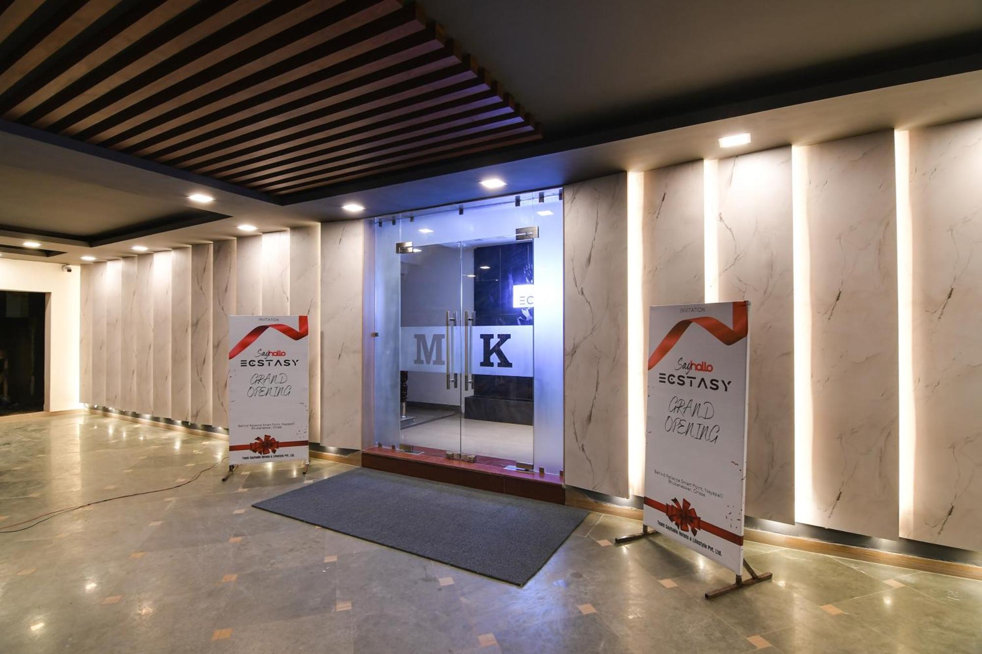 Super Townhouse Oak Sayhallo Ecstasy Bhubaneswar Ngoại thất bức ảnh
