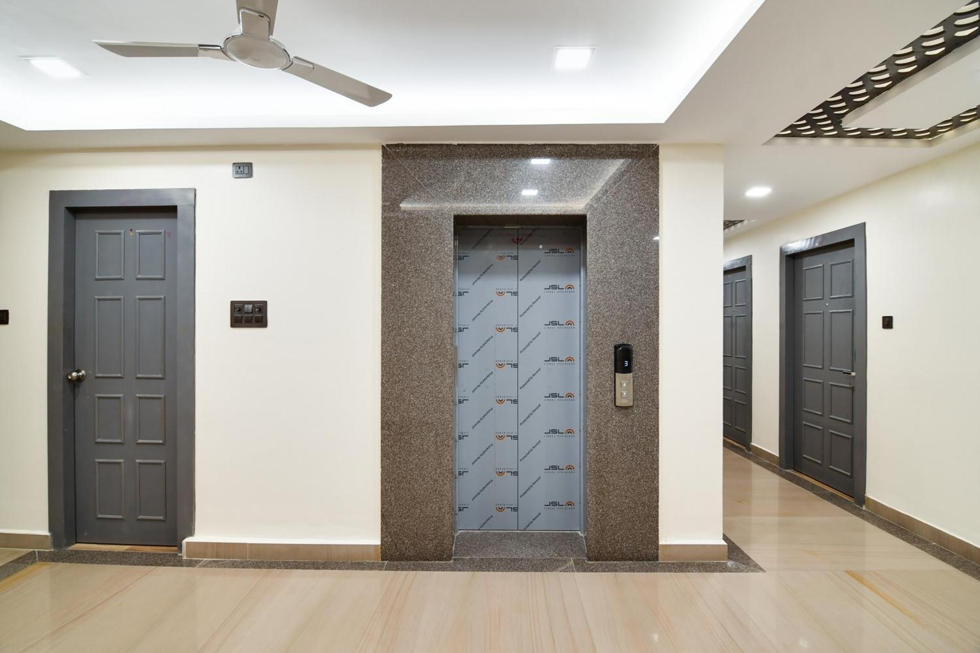 Super Townhouse Oak Sayhallo Ecstasy Bhubaneswar Ngoại thất bức ảnh