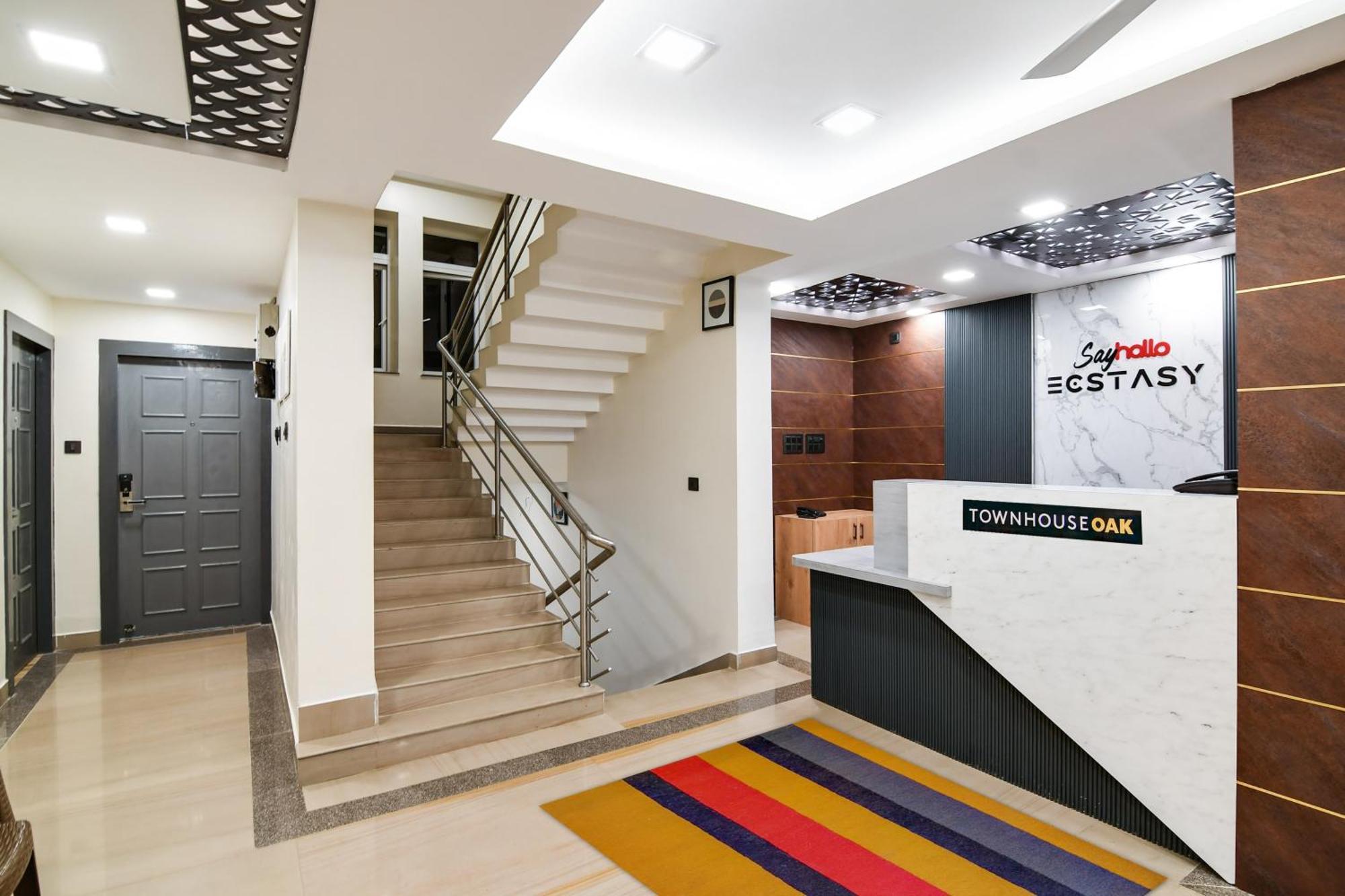 Super Townhouse Oak Sayhallo Ecstasy Bhubaneswar Ngoại thất bức ảnh