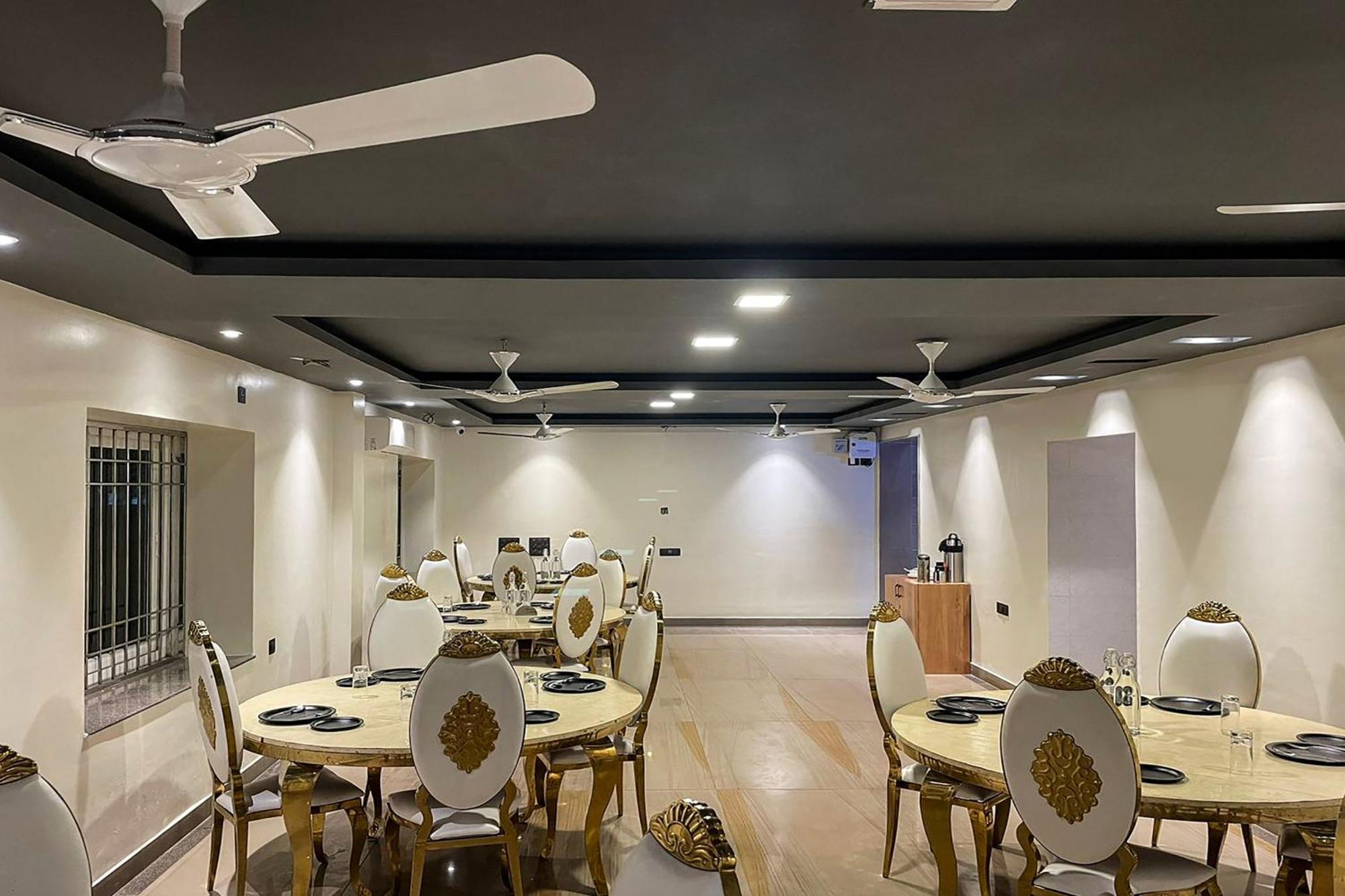 Super Townhouse Oak Sayhallo Ecstasy Bhubaneswar Ngoại thất bức ảnh