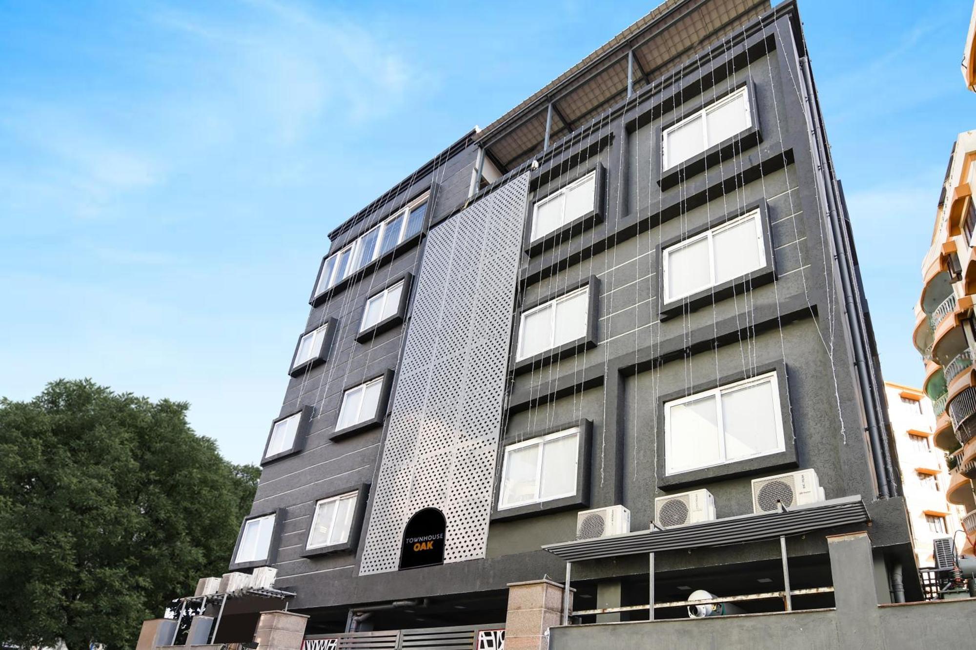 Super Townhouse Oak Sayhallo Ecstasy Bhubaneswar Ngoại thất bức ảnh