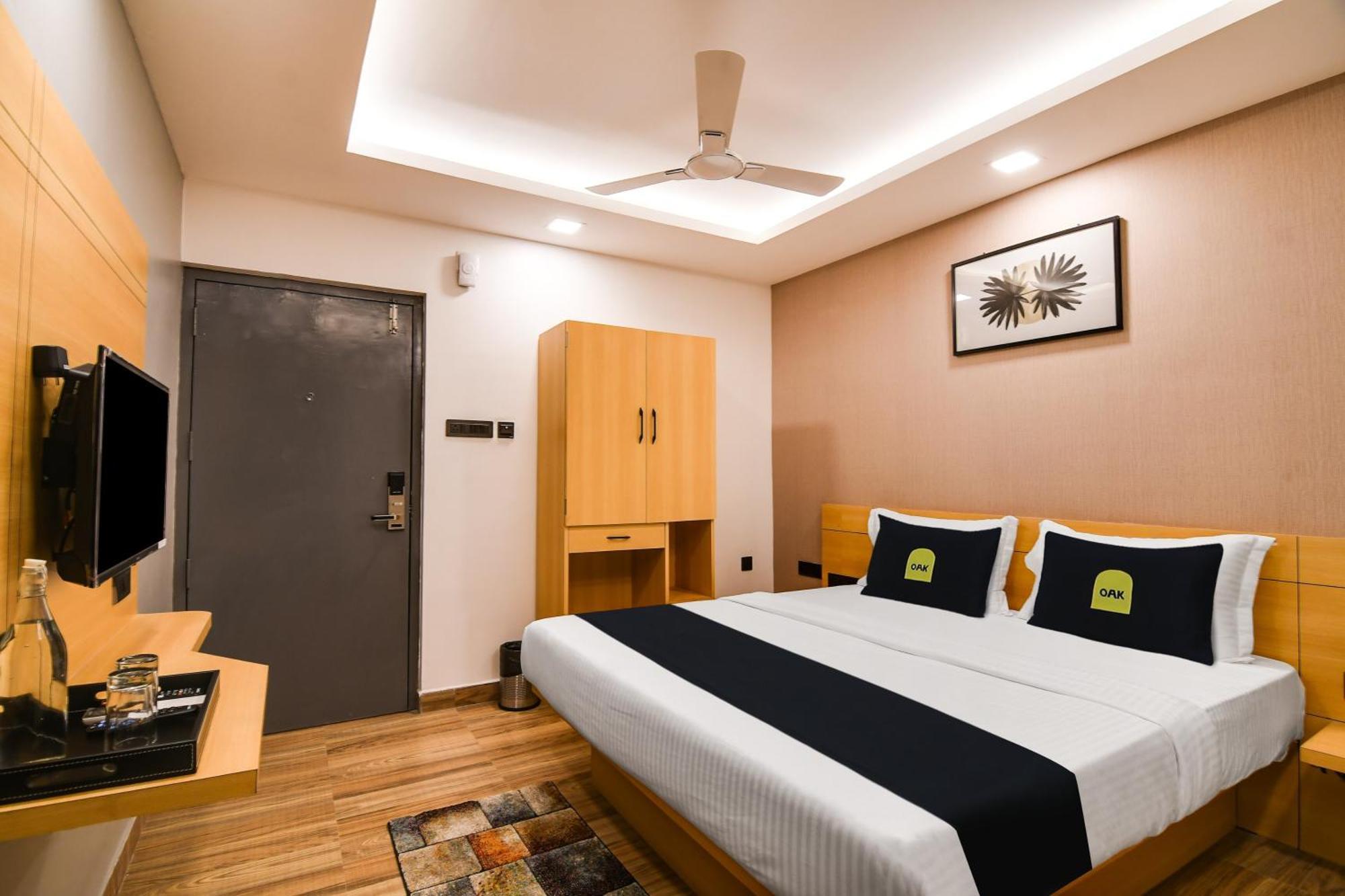 Super Townhouse Oak Sayhallo Ecstasy Bhubaneswar Ngoại thất bức ảnh