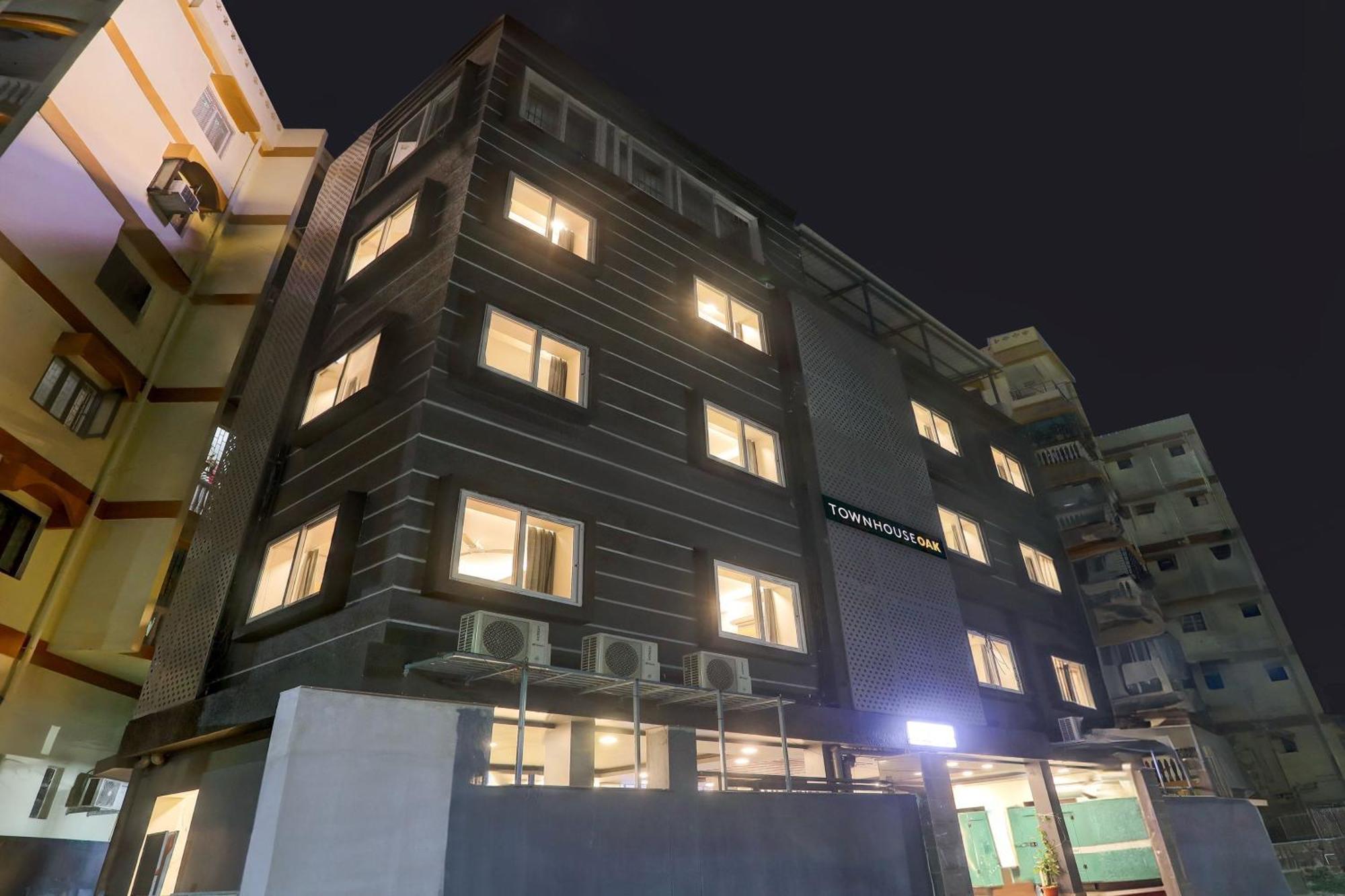 Super Townhouse Oak Sayhallo Ecstasy Bhubaneswar Ngoại thất bức ảnh