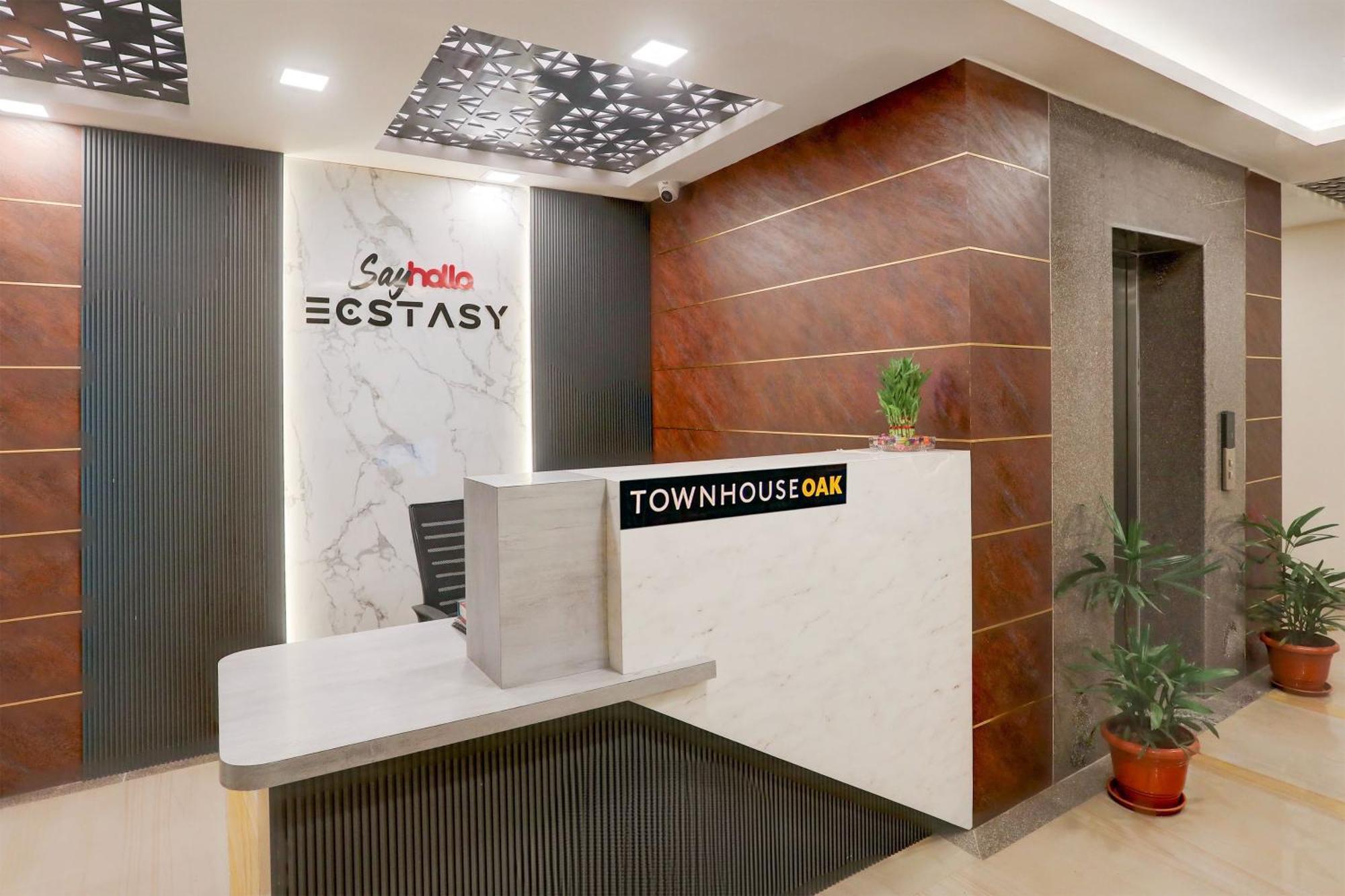 Super Townhouse Oak Sayhallo Ecstasy Bhubaneswar Ngoại thất bức ảnh